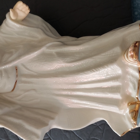 Joseph Figurine 11.5inHx5.5inW Ivory/Gold Trim - Picture 3 of 11